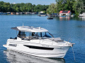 Jeanneau Merry Fisher 895 Offshore Motor yacht