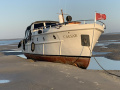 Moed en Verras Bakdekker met kofferdek Motorboot-Klassiker
