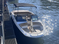 Sea Ray SPX 210 Bowrider