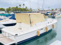 Riviera 3000 Offshore Yacht à moteur