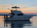 Riviera 37 Flybridge Flybridge