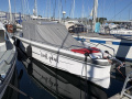 Axopar 37 XC Cross Cabin Sport boat