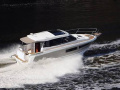 Jeanneau NC 9 Kabinbåt