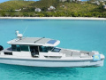 Axopar 37 XC Cross Cabin Motoryacht