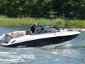 Flipper 670 DC Motoryacht