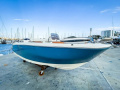 Invictus SX200 Lancha com convés