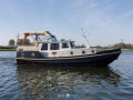 Linssen St. Jozef 1050 Salon Vízkiszorításos hajó