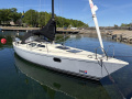 International 806 Keelboat