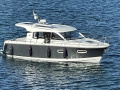 Nimbus 305 Coup&eacute; Iate a motor