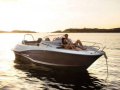 Jeanneau Cap Camarat 6.5 WA Yate a motor