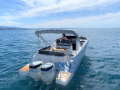 Jeanneau Cap Camarat 9.0 CC Barco com consola central