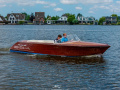 Divank Uscire 635 Yate a motor