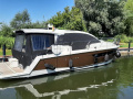 Sealine C330 Jacht motorowy