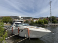 Sea Ray Sundancer 335 Sport boat