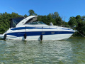 Crownline 330 Motoryat