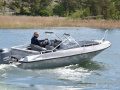 Buster XXL Motoryat