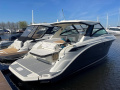 Sea Ray 320 Sundancer Yacht à moteur