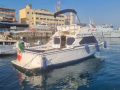 Bertram Yacht 28 flybridge Flybridge