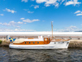 Nakskov Saloon Boat Kabinos hajó