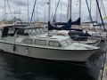 Apollo 32 Yate a motor