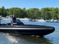 IRON 827 Yacht à moteur