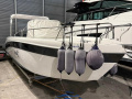 Saver. 870 WA Konsollu tekne