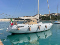Classis Sir Arthur 39 Motorna jedrilica