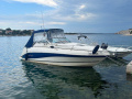 Rinker Fiesta Vee 242 Cabin cruiser