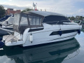 Jeanneau NC33 Motoryacht
