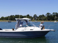 Bayliner Trophy 2102 walkaround Centre console