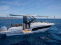 Jeanneau Cap Camarat 9.0 WA Centre console