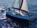 Beneteau Oceanis 373 Plachetní jachta