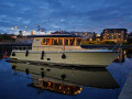 Targa 37+ Laiva ar kajīti