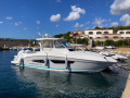 Regal 33 SAV Yacht à moteur