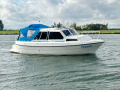 Bella 700 Yacht à moteur