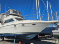 Cruisers 3850 aft Yacht à moteur