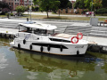 Nautic Neon 990 Trawler