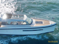 Delta Powerboats 33 Coupe Yacht a motore