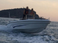 Ranieri Vojager 17 Center console