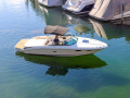 Sea Ray 240 SSE Sport boat