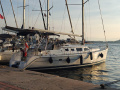 Hunter 44 DS Sailing yacht