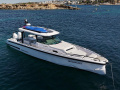 Axopar 38 Sun Top Sport boat
