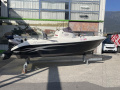 Manara Remus 550 Brod s konzolom