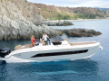 Ranieri Next 330 LX Deck boat