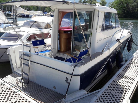 Beneteau Antares 760