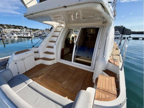 Sealine F42/5