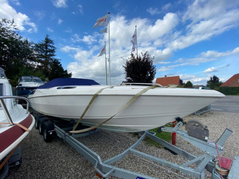 Wellcraft Scarab 26SC