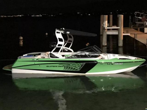Onder bod 2017 Nautique Super Air 230 (état impécable!)