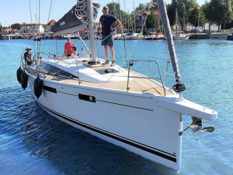 Dehler Yachtbau Dehler 38 image