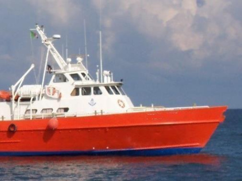 Commercial Crew Boat N.6
